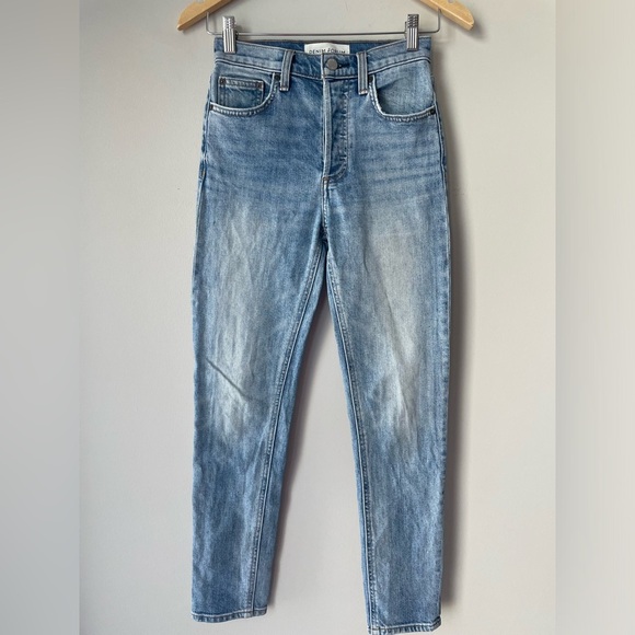 Aritzia DENIM FORUM Yoko High Rise Slim Size 24 Light Wash - Picture 3 of 9